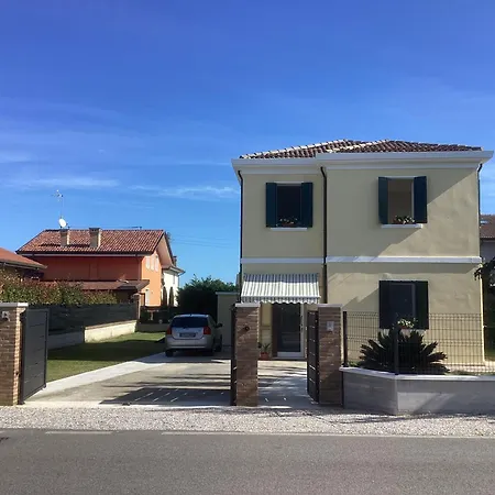 La Casa Gialla *
